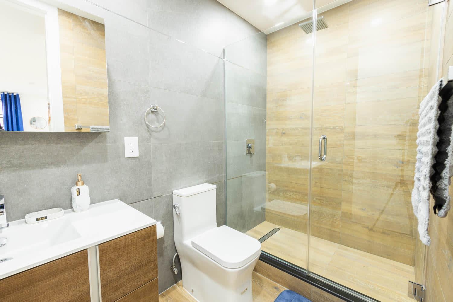 Apartment 1597-13 I Brand New Prime Upper East W&d