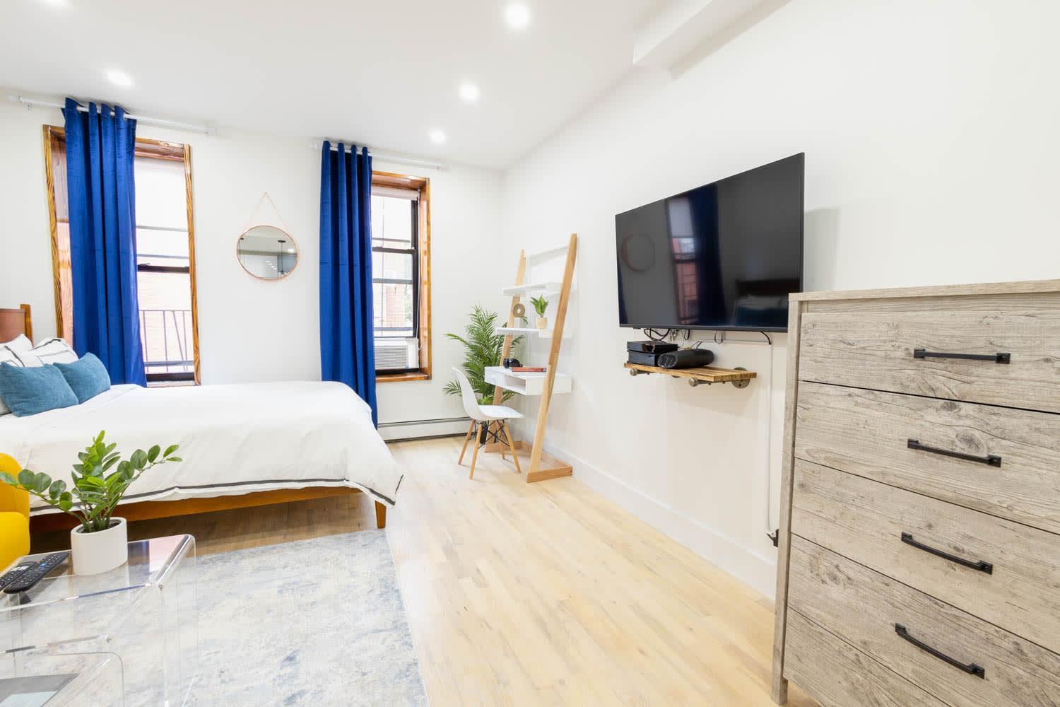 Apartment 1597-13 I Brand New Prime Upper East W&d